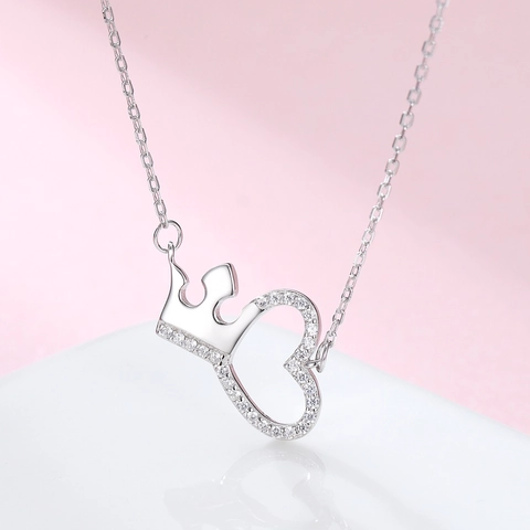 Collana con Pendente a Corona e Cuori Intrecciati in Argento Sterling 925 Dolce Romantica Strass Design Cavo per Donna