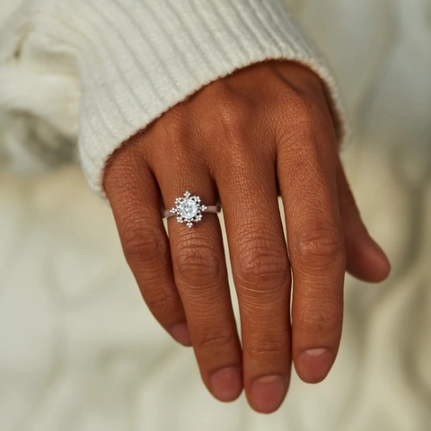 925 Sterling Silver Snowflake Ring for Women Inlaid Zirconia Simple Fashion Blue White Zircon Ring Romantic Jewelry Gift