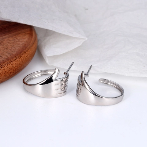Creative S925 Sterling Silver Hand Gesture Stud Earrings For Women Minimalist Shaka Sign Hand Jewelry Unique Fashion Earrings