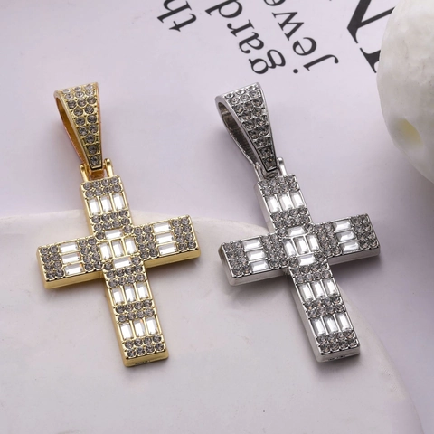 Hip Hop Alloy Rhinestone Cross Pendant Only Without Chain Gold Silver Plated Luxurious Cross Pendant Fashion Jewelry For Unisex
