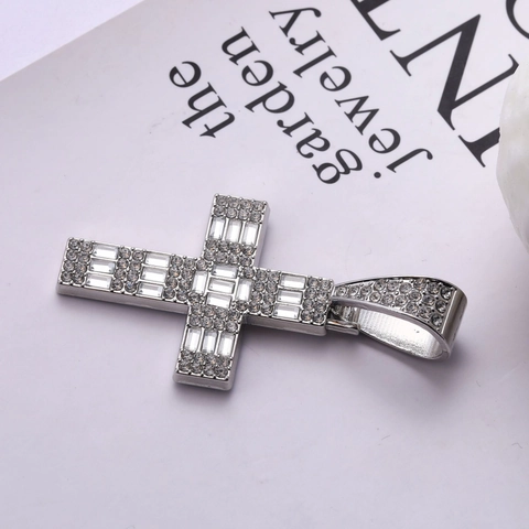 Hip Hop Alloy Rhinestone Cross Pendant Only Without Chain Gold Silver Plated Luxurious Cross Pendant Fashion Jewelry For Unisex