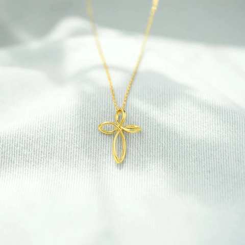 925 Sterling Silver Infinity Knot Cross Pendant Necklace For Women Minimalist Gold Plated Geometric Clavicle Chain Fashion Jewelry Gift