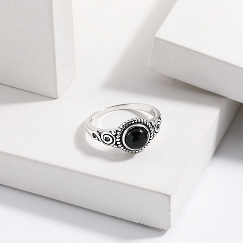 Vintage 925 Sterling Silver Round Black Agate Ring For Women Bohemian Oxidized Geometric Spiral Patterns Fashion Finger Ring
