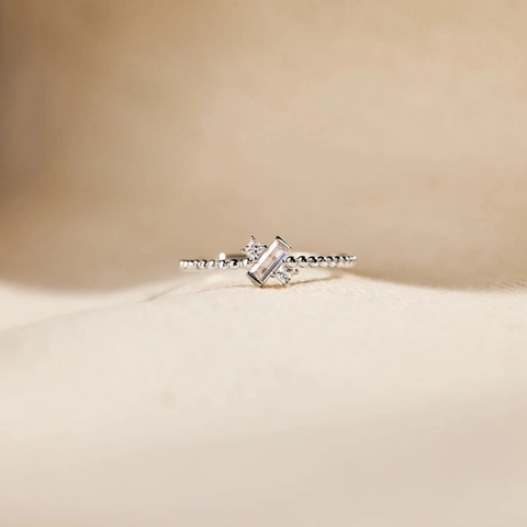 925 Sterling Zilveren Ring Met Drie Stenen Voor Dames Smaragd Geslepen Strass En Kralenband Eenvoudige Geometrische Kruisring Sieraden