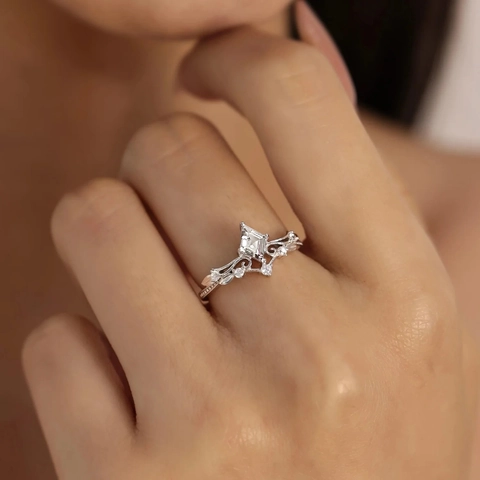 Bague en Argent Sterling 925 Losange en Forme de Cerf-Volant Strass Vigne Feuille pour Femme Bijoux de Mode Vintage Minimaliste