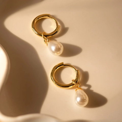 Boucles d'Oreilles Créoles en Argent Sterling S925 avec Perle d'Eau Douce pour Femmes Bijoux Élégants Plaqués Or Argent
