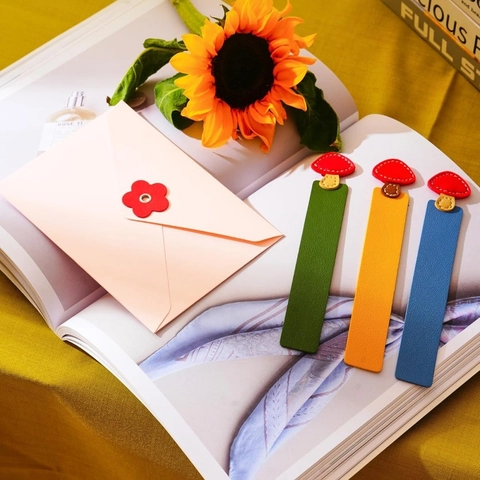 Creative Cute Mushroom PU Leather Bookmark Handmade Stitching Page Marker For Books Office School Supplies Students Gift