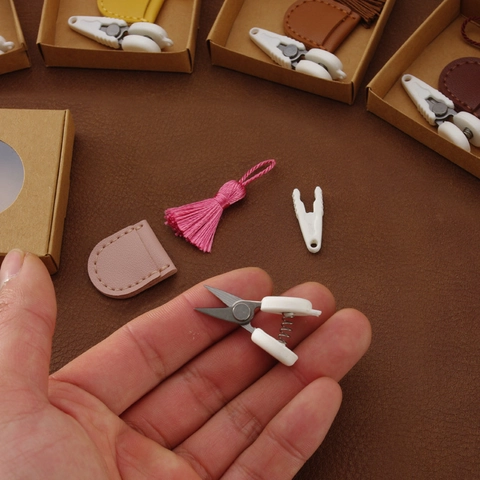 Mini Stainless Steel Scissors Set With Leather Sheath And Tassel Japanese Precision Embroidery Thread Cutter For Sewing Craft DIY