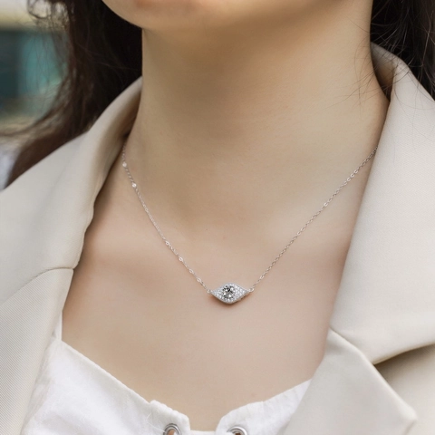 Collar Con Colgante de Ojo Turco de Lujo de Plata de Ley 925 Para Mujer Moissanita Redonda Incrustada Joyería Elegante