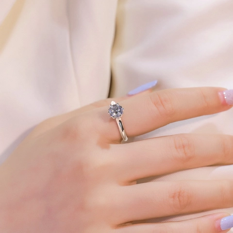 Klassieke Zes-Klauw S925 Sterling Zilveren In het Lab Gekweekte Diamanten Ring Voor Vrouwen Ronde Briljant Geslepen