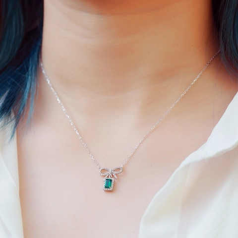 Elegante 925 Sterlingsilber Schleife Anhänger Halskette Mit Laborgezüchtetem Smaragd Grünem Edelstein Für Damen Mode Schmuck