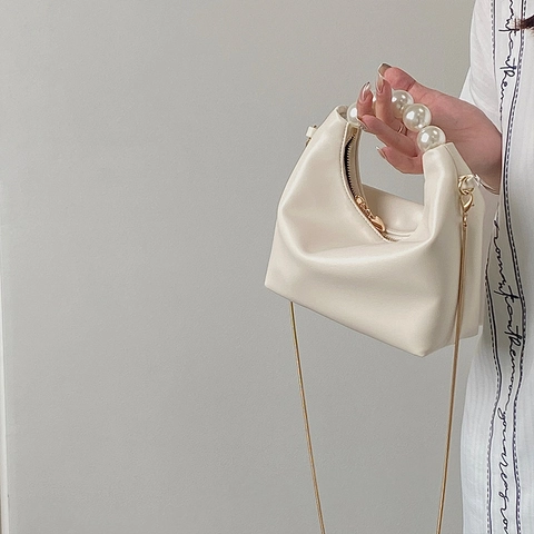 Women Luxury PU Handbag With Large Artificial Pearl Handle Elegant Chain Shoulder Bag Urban Minimalist Dumpling Bag For Party