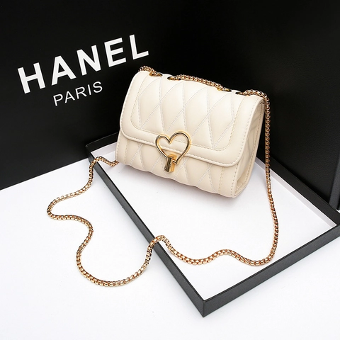 Women's Vintage Quilted PU Leather Shoulder Bag With Gold Heart Lock Gold Chain Strap Fashion Crossbody Square Bag