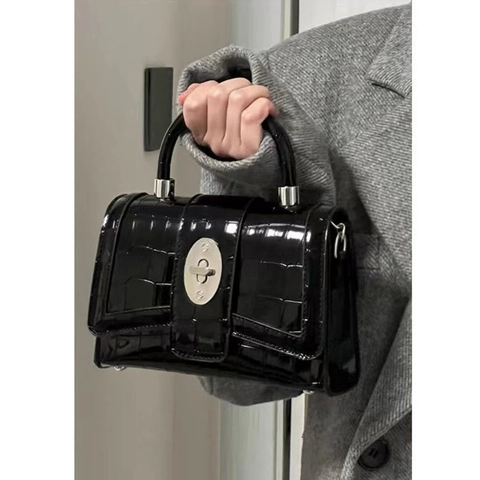 Women Crocodile Pattern Patent Leather Crossbody Bag Silver Chain Top Handle Handbag Retro Style Square Shoulder Bag