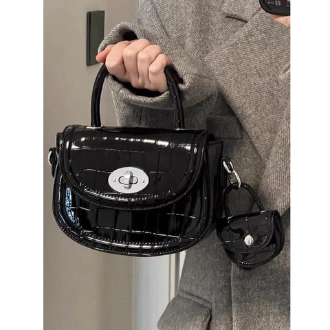 Vrouwen Krokodil Gepreegd Lakleer Crossbody Tas Zilver Draaislot Handtas Zadeltas Stijl Kleine Vierkante Schoudertas Modetas