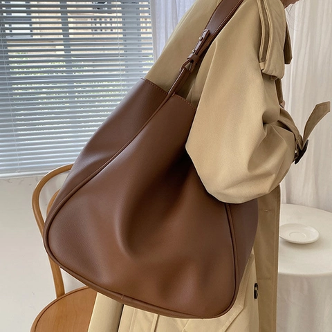 Large Capacity PU Leather Tote Bag For Women Retro Minimalist Shoulder Bag Versatile Commuter Armpit Bag Work Handbag