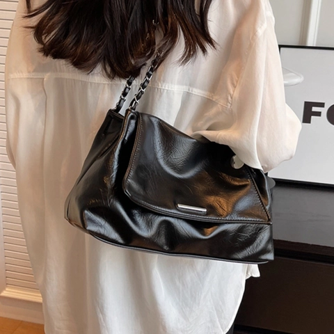 Grand Sac à Bandoulière en Cuir PU pour Femmes Sac Cabas Décontracté Texture Plissée Avec Chaîne Couvercle à Rabat Usage Quotidien