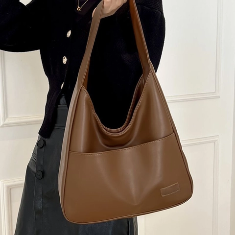 Women Large Capacity Soft PU Leather Shoulder Tote Bag Minimalist Urban Style Commuting Handbag With Magnetic Closure