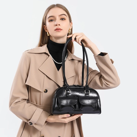 Women Vintage PU Oil Wax Leather Underarm Shoulder Bag Multi Pocket Boston Bowling Handbag Retro Commuting Tote Shoulder Bag