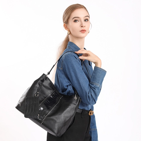 Sac Fourre-tout Minimaliste en Cuir PU pour Femmes Avec Motif Crocodile et Rivets Grande Capacité Sac à Bandoulière Quotidien Bureau Avec Mini Pochette