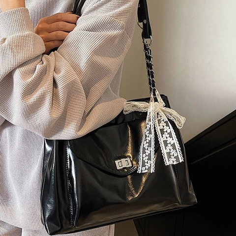 Grote Capaciteit Glanzende PU Leren Tote Bag Voor Vrouwen Zoete Kant Strik Ketting Schoudertas Met Metalen Slot Crossbody Tas