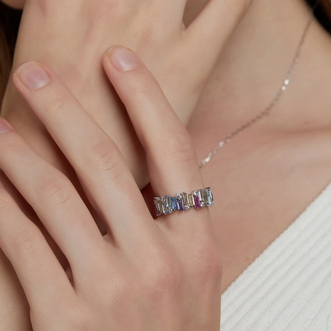 Anello in Argento Sterling 925 con Zirconia Colorata Rettangolare Eternity Band Rainbow Irregolare per Donna Gioielli di Moda