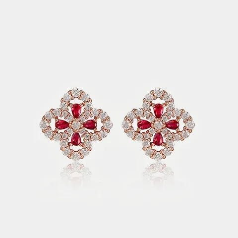 S925 Sterlingsilber Vierblättriges Kleeblatt Ohrstecker Damen Labor Rubin Strass Blumen Ohrringe Mode Schmuck Geschenk
