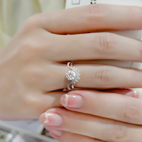 Lussuosi Anelli di Fidanzamento in Argento Sterling 925 con Moissanite per Donna Taglio Brillante Rotondo Gioielli Impilabili con Certificato GRA