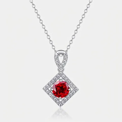 Elegante Collana in Argento Sterling 925 con Rubino Coltivato per Donna Pendente Halo Quadrato Geometrico con Strass Gioielli