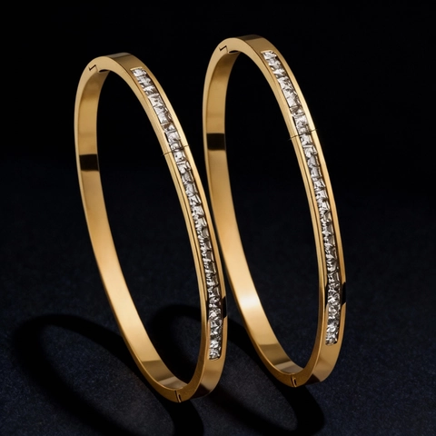 Fashion Stainless Steel Pavé Rhinestone Bangle Bracelet For Women Starry Titanium Steel Jewelry Gift Non-fading Bangle Gold Silver