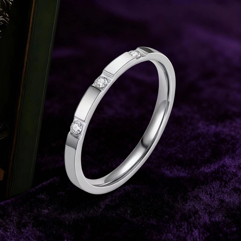 Minimalist Titanium Steel Rhinestone Inlaid Rings For Women Thin Band Luxury Electroplated Fashion Jewelry High-End Finger Ring Gift