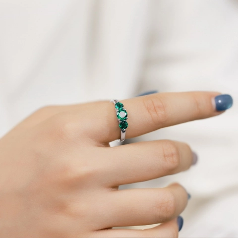 Vintage 925 Sterling Silver Lab Grown Emerald Three Stone Ring For Women Retro Luxury Statement Finger Jewelry Gift