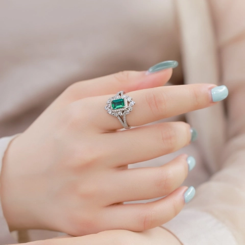 Vintage 925 Sterlingsilber Ring Für Damen Luxus Laborgezüchteter Smaragd Grüner Edelstein Zirkonia Eingelegt Finger Schmuck