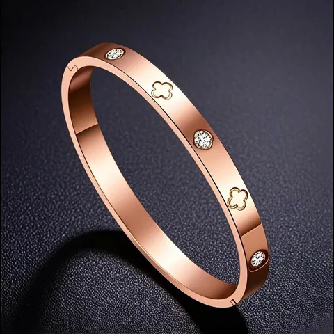 Stainless Steel Four Leaf Clover Bangle For Women Rhinestone Heart Inlaid Elegant Titanium Steel Bracelet Fashion Hand Jewelry Gift