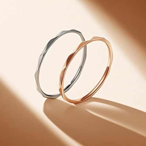 Anillo de Acero Inoxidable Facetado en Rombo Minimalista para Mujer Anillo de Dedo Delgado con Corte de Diamante Geométrico Joyería Regalo Que no se Desvanece