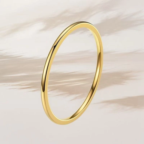 Anello a Fascia Semplice in Acciaio Inossidabile Minimalista Anello Impilabile in Acciaio al Titanio Lucidato Gioielli di Moda