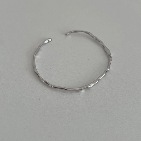 Bracelet Ouvert en Argent Sterling 925 à Vague Irrégulière Bijoux Minimalistes Élégants à Surface Concave Convexe pour Femme