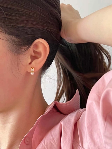 Boucles d'Oreilles Clous Tête de Taureau en Forme de C Tige en Argent Sterling 925 Avec Perle Artificielle et Strass
