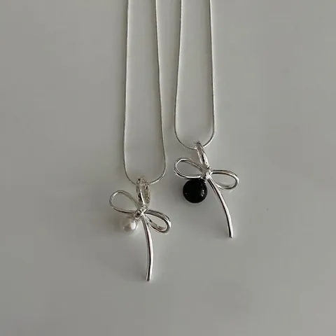 Collana con Pendente a Fiocco in Argento Sterling 925 per Donna Elegante Perla Artificiale Agata Nera Catena a Serpente Gioielli