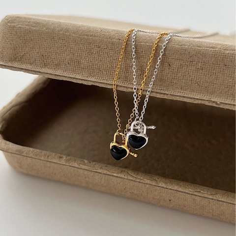 925 Sterling Silver Heart Lock Pendant Necklace For Women Black Agate Minimalist OT Buckle Clavicle Chain Fashion Jewelry