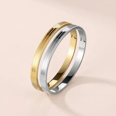 Stainless Steel Geometric Triangle Texture Bangle For Men Women Minimalist Polished Metal Cuff Bracelet Punk Fashion Jewelry Accessory