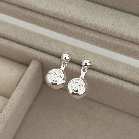 Orecchini a Bottone con Pendente a Lettera M in Argento Sterling 925 Design a Nicchia Premium Coreano INS Gioielli per Donna