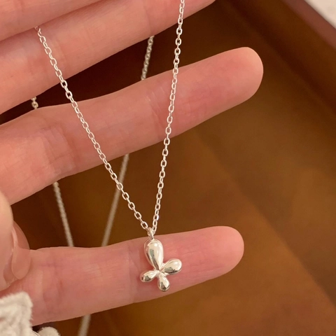 Collana in Argento Sterling S925 Quadrifoglio Perla Artificiale per Donna Moda Stile Coreano Farfalla Ciondolo Catena Gioielli