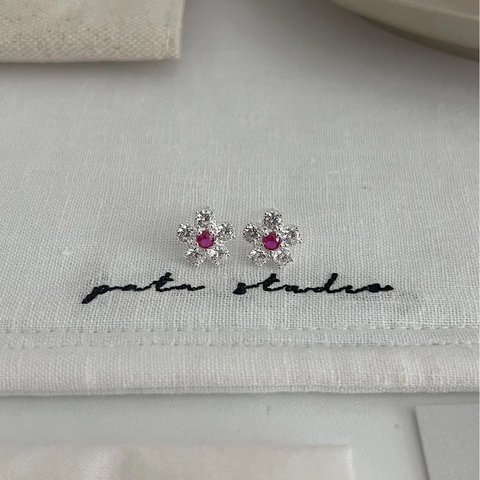 925 Sterling Silver Flower Stud Earrings Korean Minimalist Elegant Floral Small Rhinestone Earrings Dainty Daily Women Jewelry