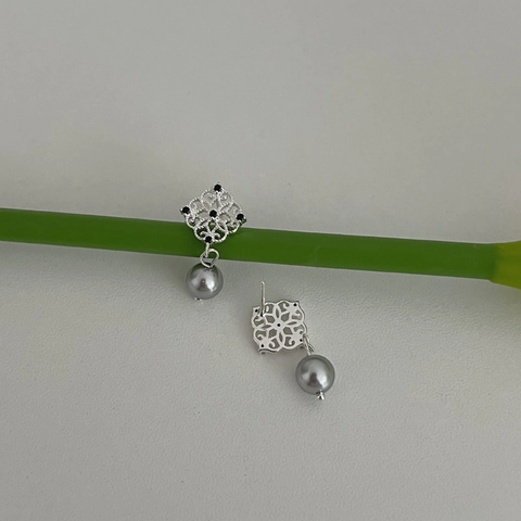 925 Sterlingsilber Hohlblumen Tropfenohrringe Mit Grauer Künstlicher Perle Elegante Strass Geometrische Ohrringe Für Damen