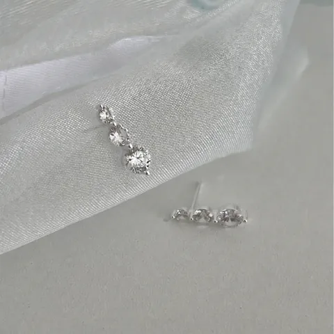925 Sterling Silver Rhinestone Stud Earrings For Women Niche Minimalist Geometric Rhombus Light Luxury Fashion Ear Jewelry