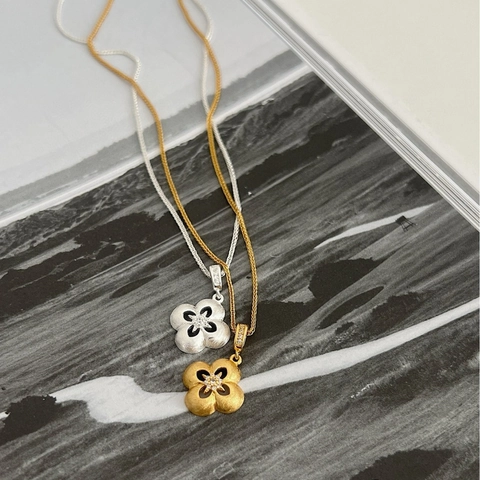 Collana con Ciondolo Quadrifoglio in Argento Sterling 925 per Donna Texture Spazzolata Opaca Italiana Strass Gioielli Vintage