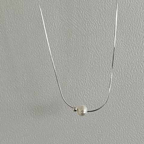 S925 Sterling Silber Naturperle Schlangenkette Halskette Damen Minimalistisches Nischen Design Exquisite Schlüsselbeinkette Schmuck