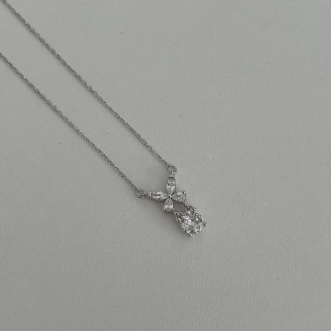 Collana con Pendente a Farfalla in Argento Sterling 925 Catena a Clavicola in Strass di Lusso Leggero Gioielli da Donna dal Design Elegante di Nicchia