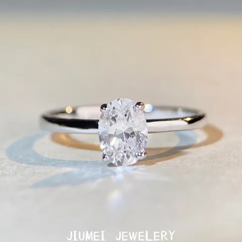 Anello in Argento Sterling 925 Taglio Ovale Zirconia Elegante Incastonatura a Quattro Griffe Minimalista Per Matrimonio Donna